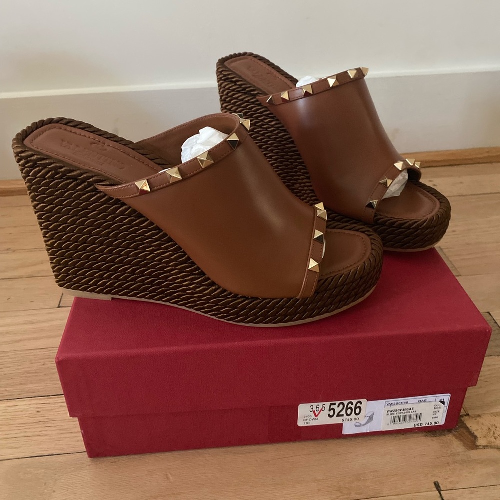Valentino Garavani slide espadrilles, brown w/gold hardware size 11 (Never Worn) - Picture 3 of 4